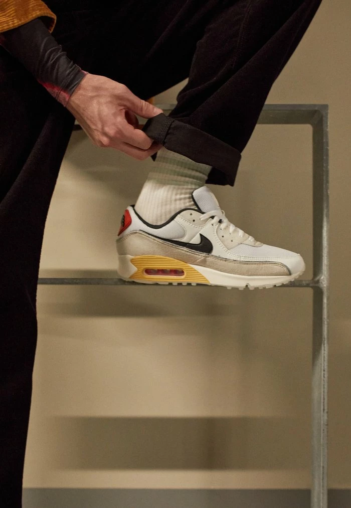 Nike Sportswear AIR MAX 90 XCAT NN - Trainers - White/black/light Bone/sesame/habanero Red/summit White - Image 2