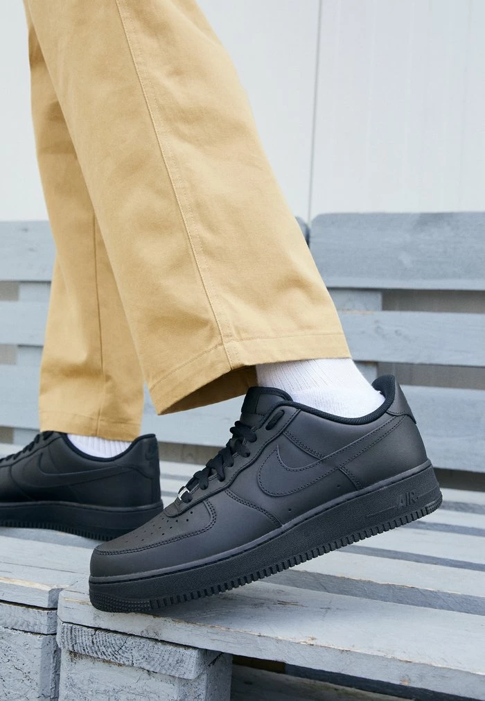Nike Sportswear AIR FORCE 1 '07 - Trainers - Black - Image 3