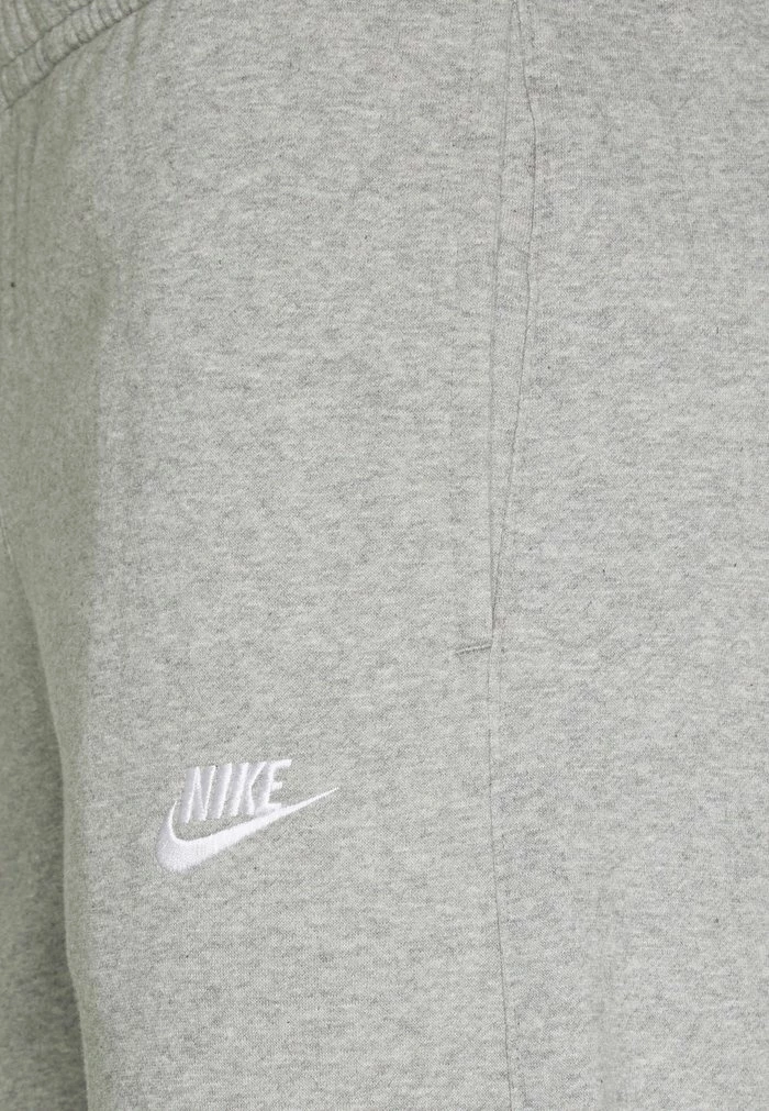 Nike Sportswear CLUB PANT - Tracksuit Bottoms - Grey Heather/matte Silver/white - Image 3