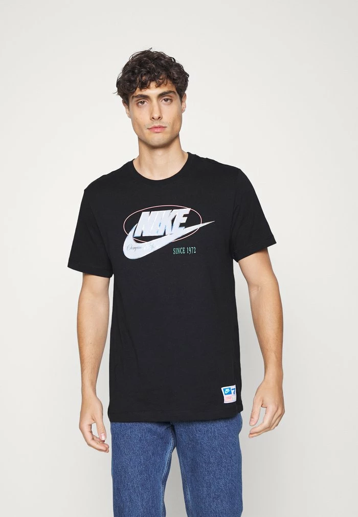 Nike Sportswear TEE VARSITY - Print T-shirt - Black