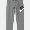 Nike Sportswear PLUS B NSW CLUB + HBR PANT EXT - Tracksuit Bottoms - Carbon/smoke Grey