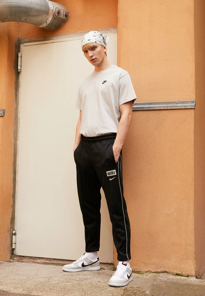 Nike Sportswear RETRO PANT - Tracksuit Bottoms - Black - Image 2