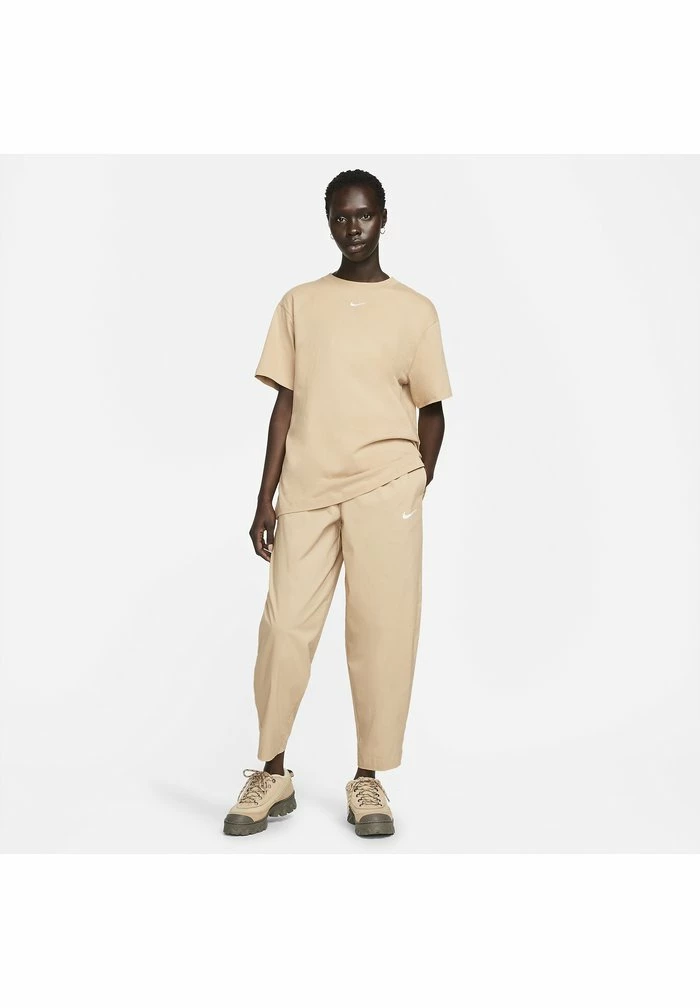 Nike Sportswear TEE - Basic T-shirt - Hemp White - Image 2