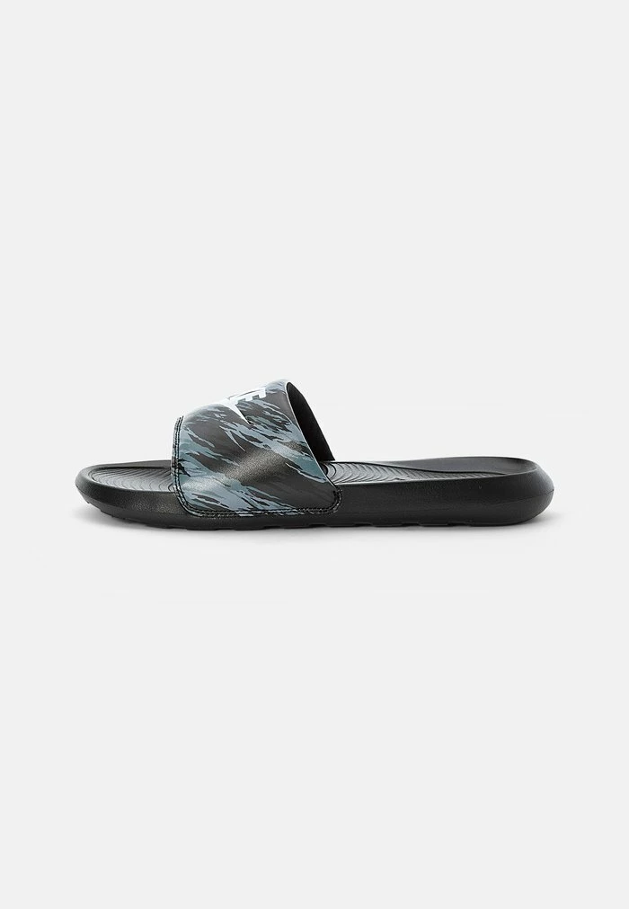 Nike Sportswear VICTORI ONE SLIDE PRINT - Mules - Black/pure Platinum/off Noir Smoke Grey|iron Grey
