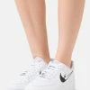 Nike Sportswear Trainers - White/black