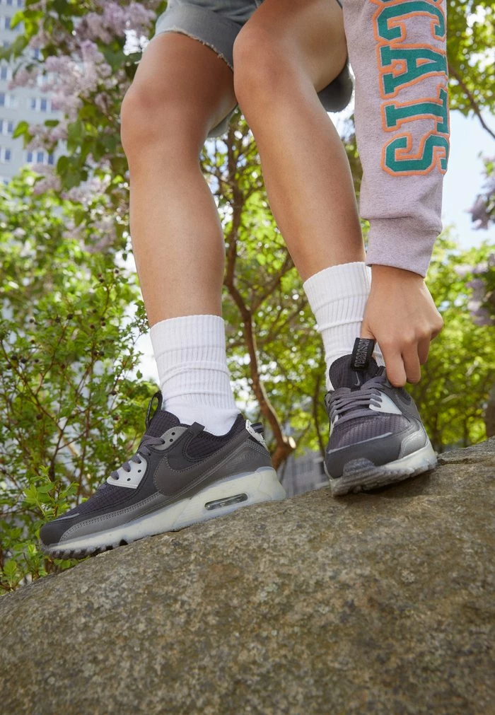 Nike Sportswear AIR MAX TERRASCAPE 90 - Trainers - Black/dark Pewter/light Bone/thunder Grey