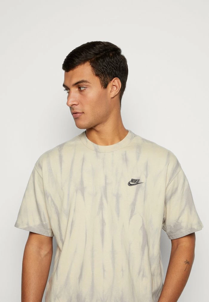 Nike Sportswear Print T-shirt - Rattan - Image 4