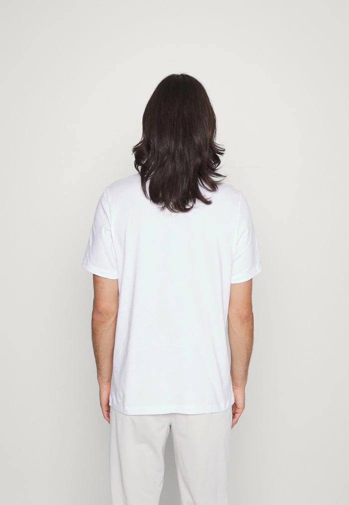 Nike Sportswear TEE - Print T-shirt - White - Image 3