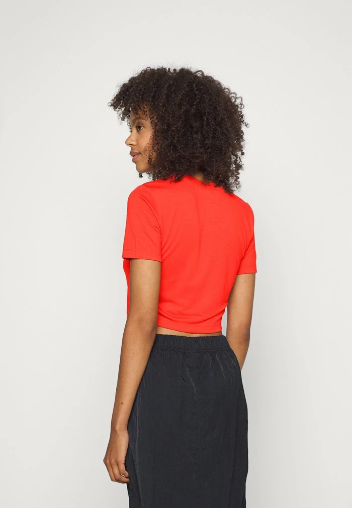 Nike Sportswear SLIM TEE - Basic T-shirt - Mantra Orange - Image 3