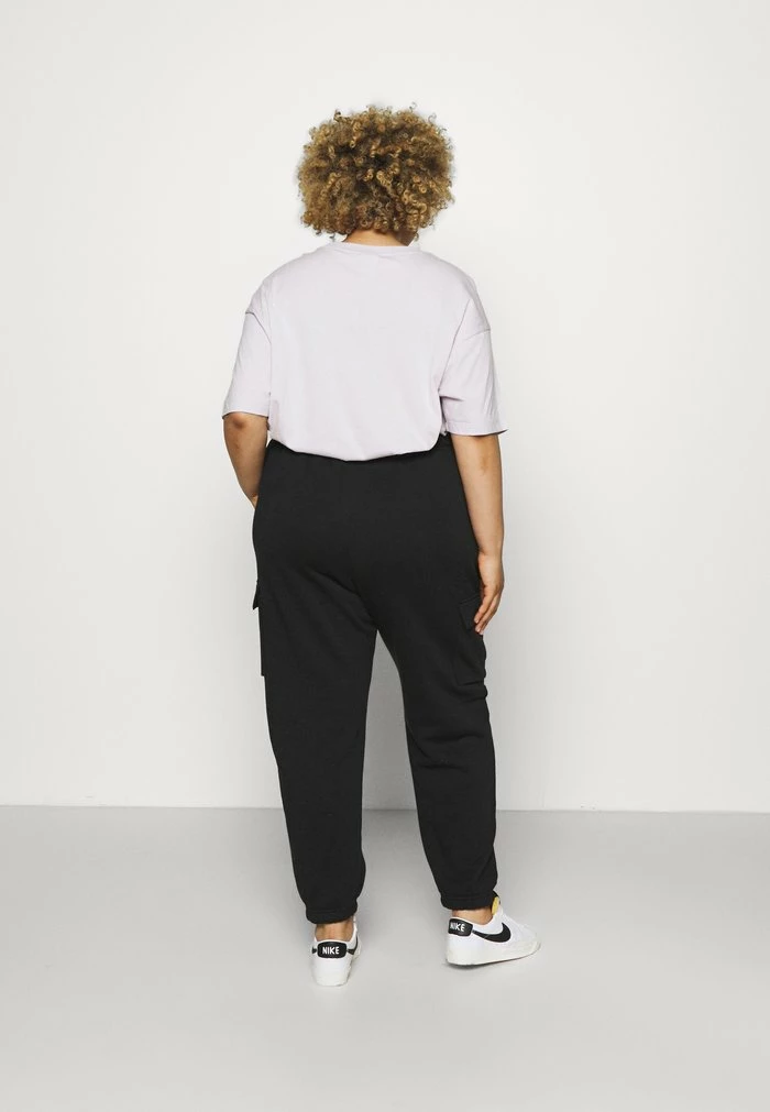 Nike Sportswear PLUS - Cargo Trousers - Black - Image 3