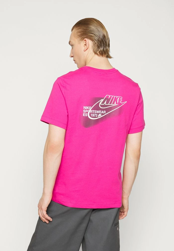 Nike Sportswear GRAPHIC TEE - Print T-shirt - Active Pink - Image 5