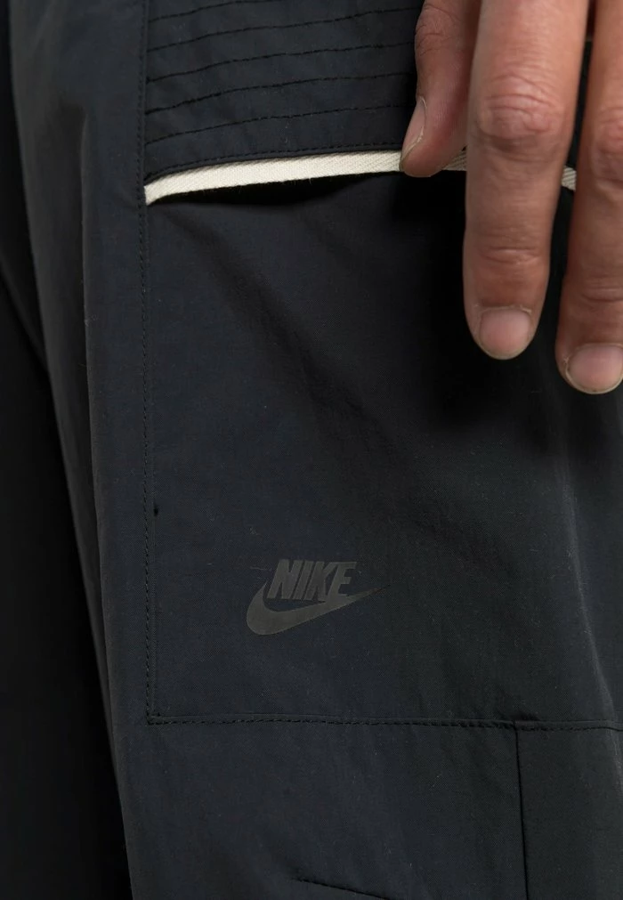 Nike Sportswear UTILITY PANT - Cargo Trousers - Black/sail/ice Silver - Image 5