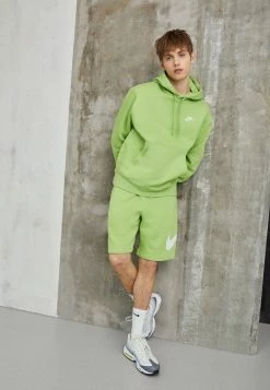 Nike Sportswear CLUB - Shorts - Vivid Green