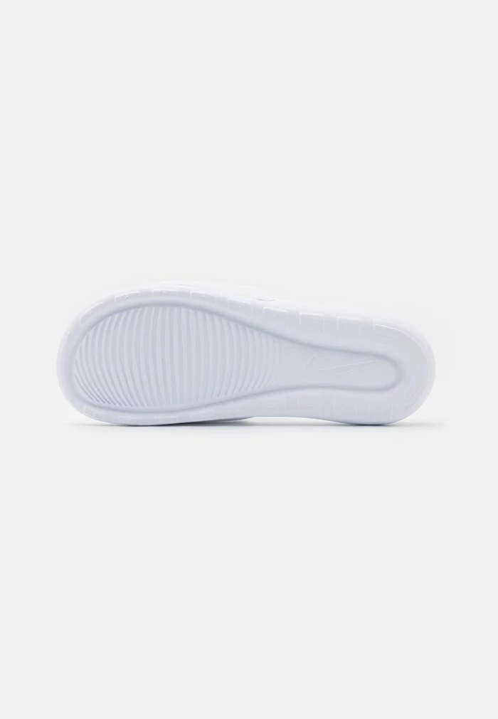 Nike Sportswear VICTORI ONE SLIDE - Mules - White/black - Image 5