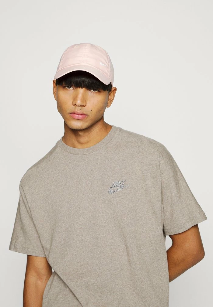 Nike Sportswear REVIVAL - Basic T-shirt - Moon Fossil/white - Image 7