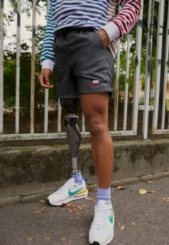 Nike Sportswear FLOW - Shorts - Dark Smoke Grey