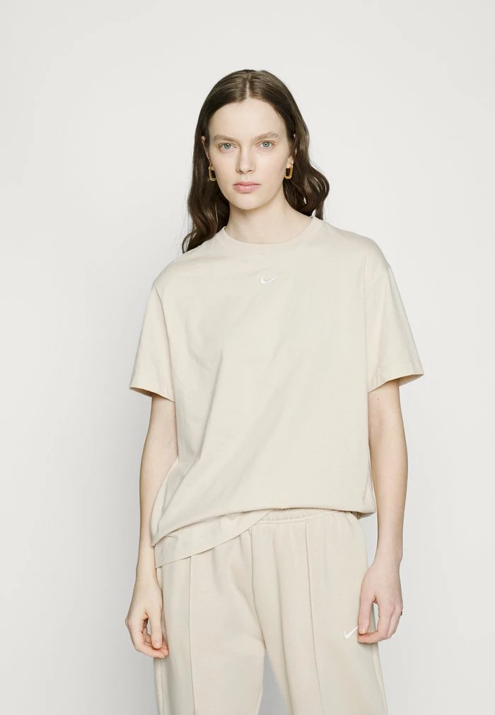 Nike Sportswear TEE - Basic T-shirt - Sanddrift/white