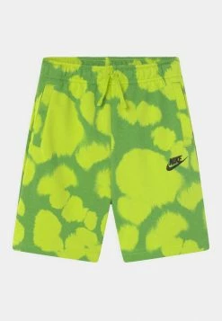 Nike Sportswear Shorts - Atomic Green