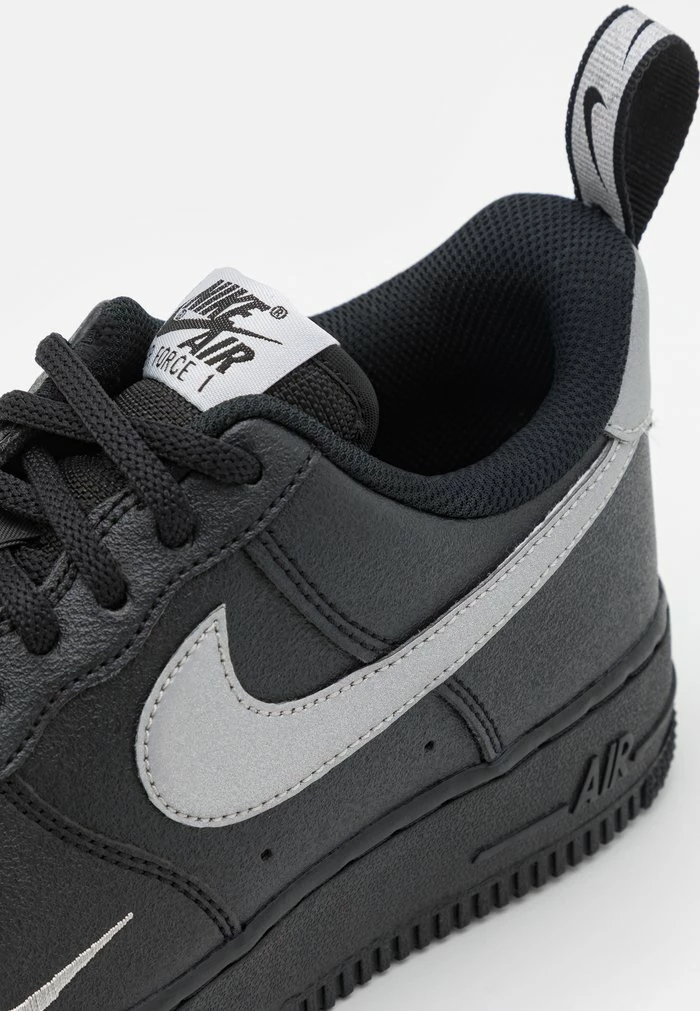 Nike Sportswear AIR FORCE 1 07 LV8 UT TU - Trainers - Black/metallic Silver - Image 6