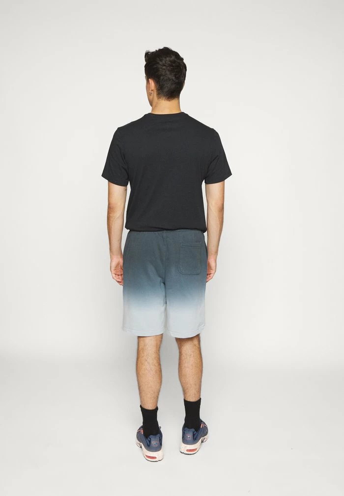 Nike Sportswear CLUB DIP DYE - Shorts - Dark Smoke Grey/light Smoke Grey - Image 5