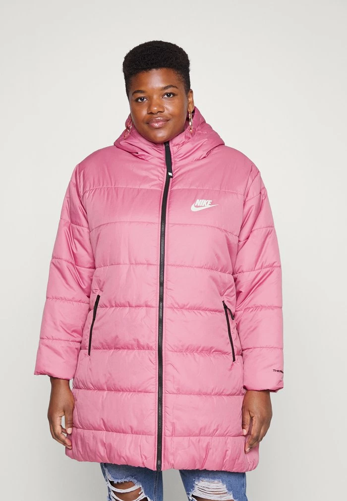 Nike Sportswear CLASSIC PARKA PLUS - Winter Coat - Desert Berry/blac